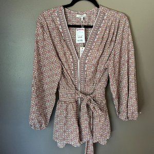 Geometric print front tie pellum blouse